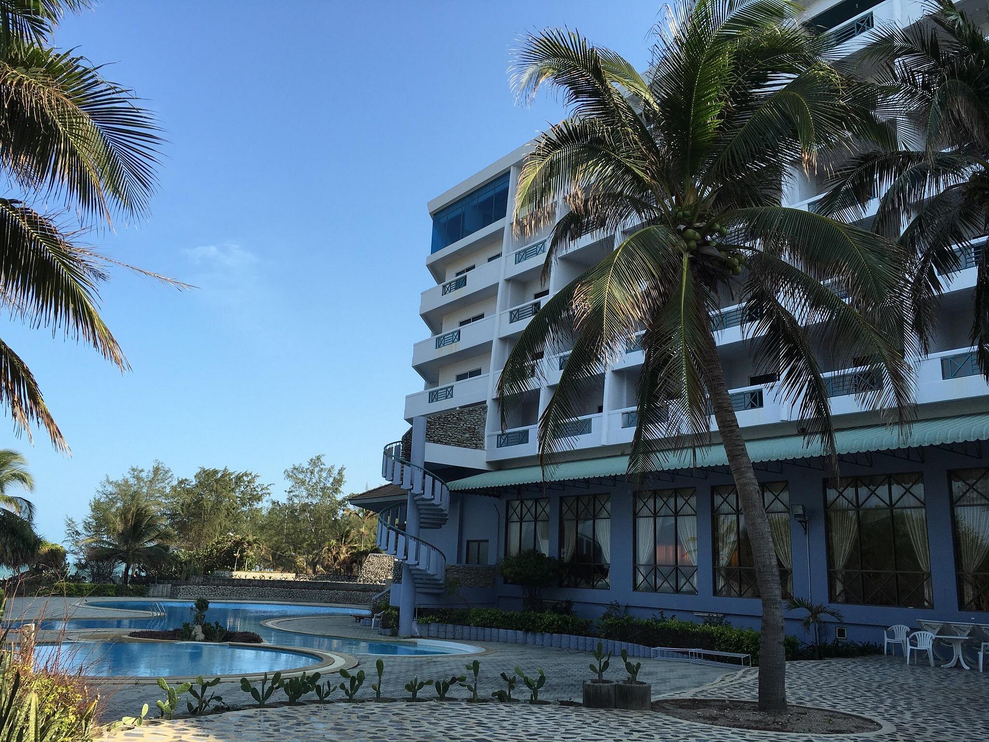 Swimming pool (1)