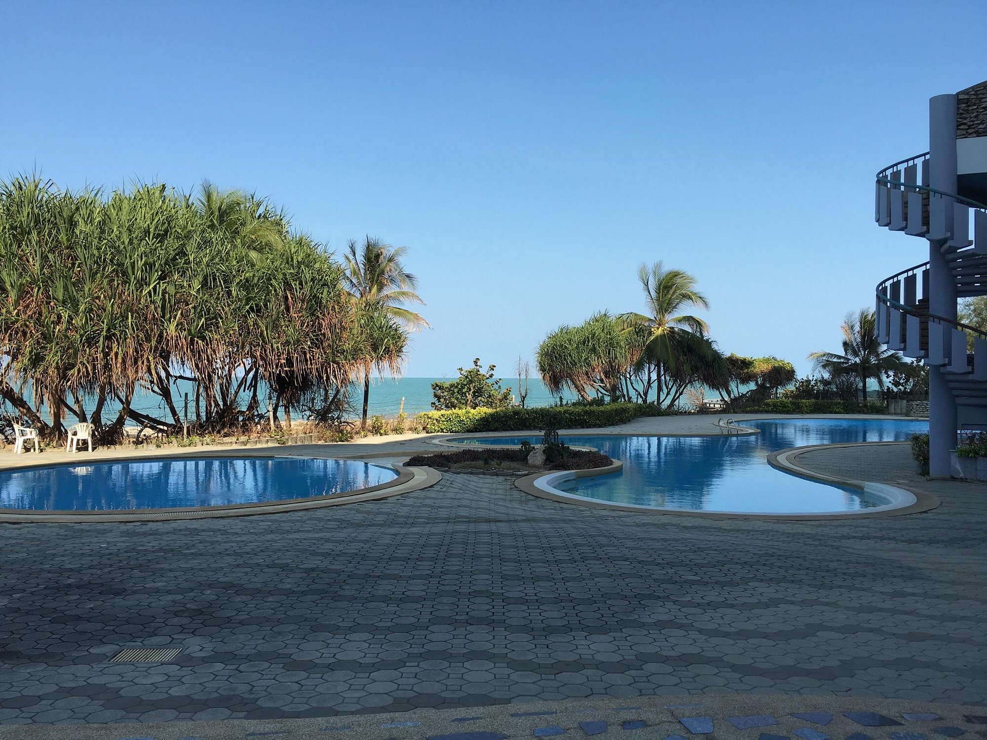 Swimming pool
